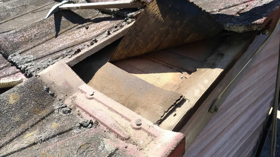 屋根下地材の切断